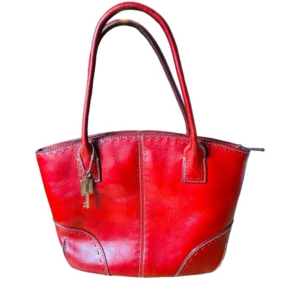 Fossil’s Vintage Genuine Crimson Red Leather Zip Cross Body Hobo Satchel, ZB9018 - Picture 2 of 16